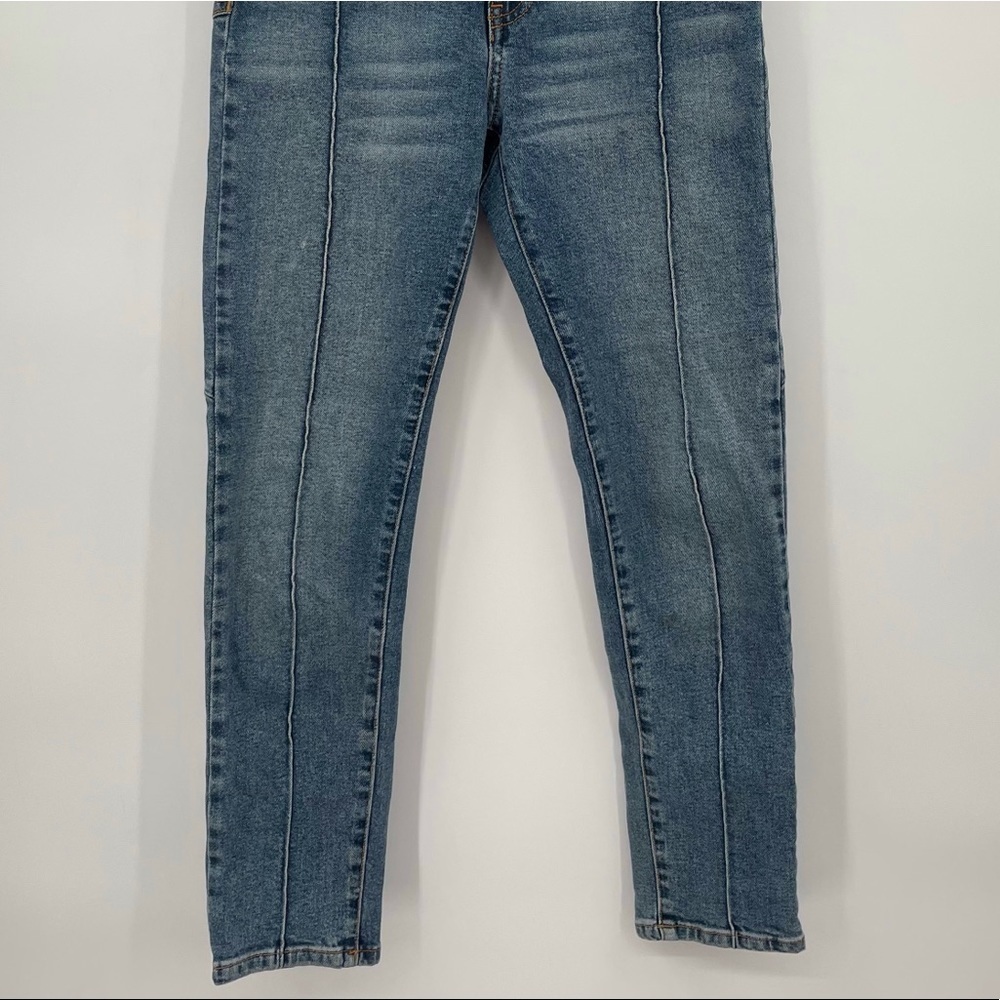 Revice Denim Star Pattern in Back Jeans - Picture 6 of 12